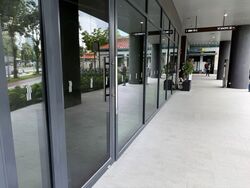 Connexion (D8), Retail #569581071